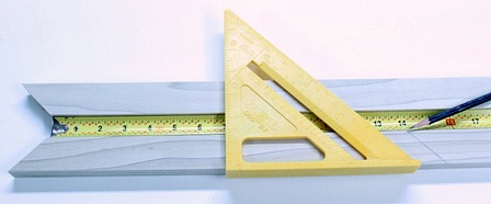 Measuring Picture Frame Molding with a Tapemeasure